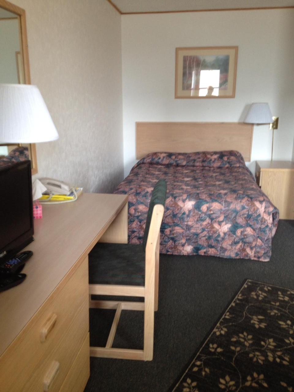 Winkys Motel Estevan Esterno foto